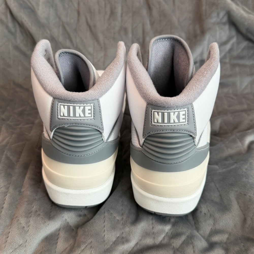 Jordan 2 retro gs
Cement grey
Brand new - Picture 2 of 10